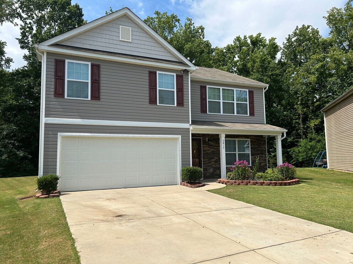 Primary Photo - Beautiful 5 Bedroom Home in the Park Brook...