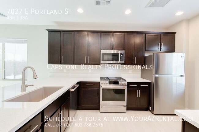 Building Photo - Gorgeous 2 story 3 bed, 2.5 bath home in t...