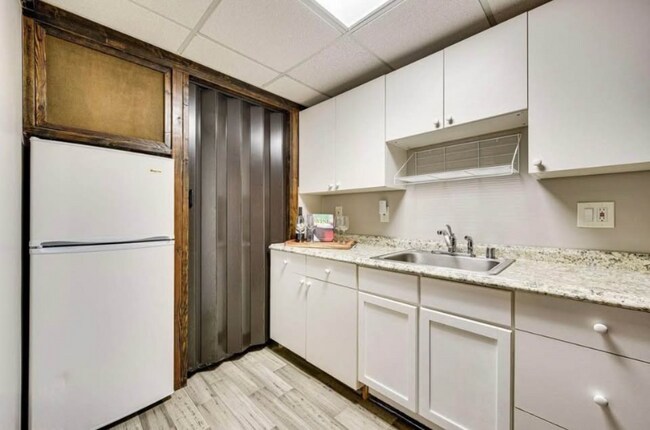 Foto del edificio - 5338 Anchor Ct