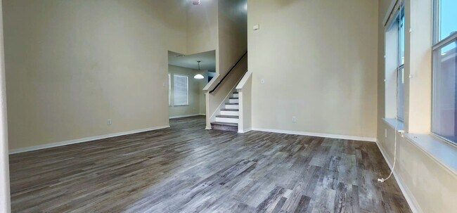Foto del edificio - 2535 Kiplands Way Dr