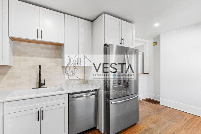 Building Photo - 114 Richmond Ave