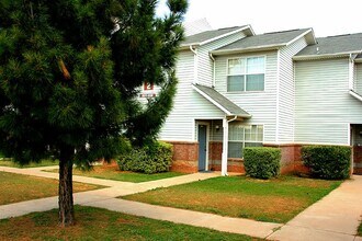 Building Photo - 3033 W Lake Rd
