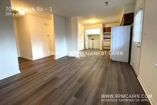 Foto del edificio - 702 Laxton Rd