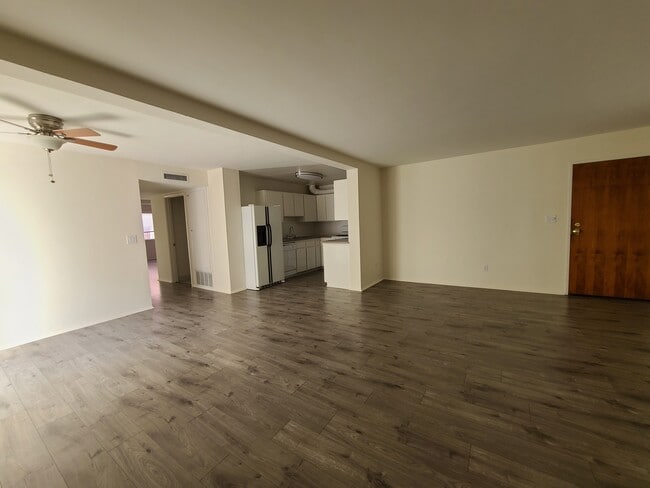 Building Photo - 1117 Havenhurst Dr