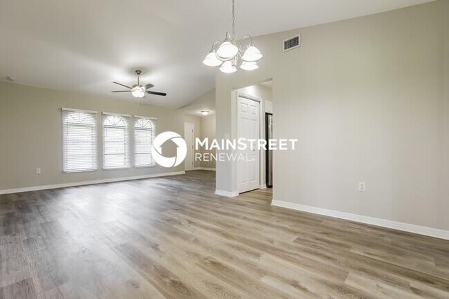 Building Photo - 3 Bedroom Pet-Friendly Home in PORT CHARLOTTE, FL with Main Street Renewal