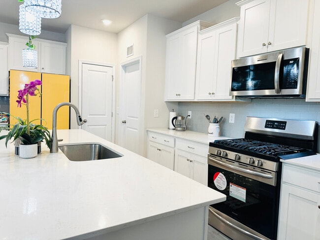 Building Photo - 5819 Soft Shell Dr