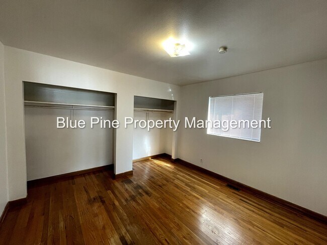 Building Photo - 350 S Ridge Ave
