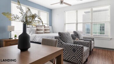 Building Photo - 302 13th St S