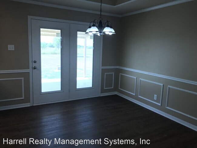 Foto del edificio - 3 br, 2 bath House - 402 Hurst