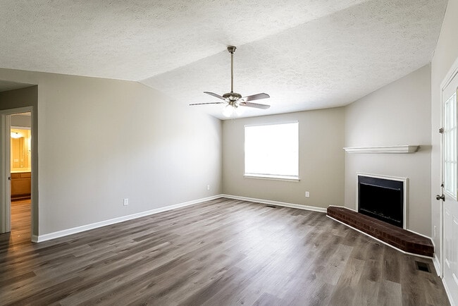 Foto del edificio - 105 Bradford Cir