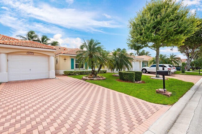 Building Photo - 6070 Lake Hibiscus Dr
