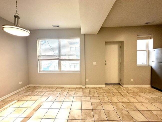 Foto del edificio - 5439 N Broadway