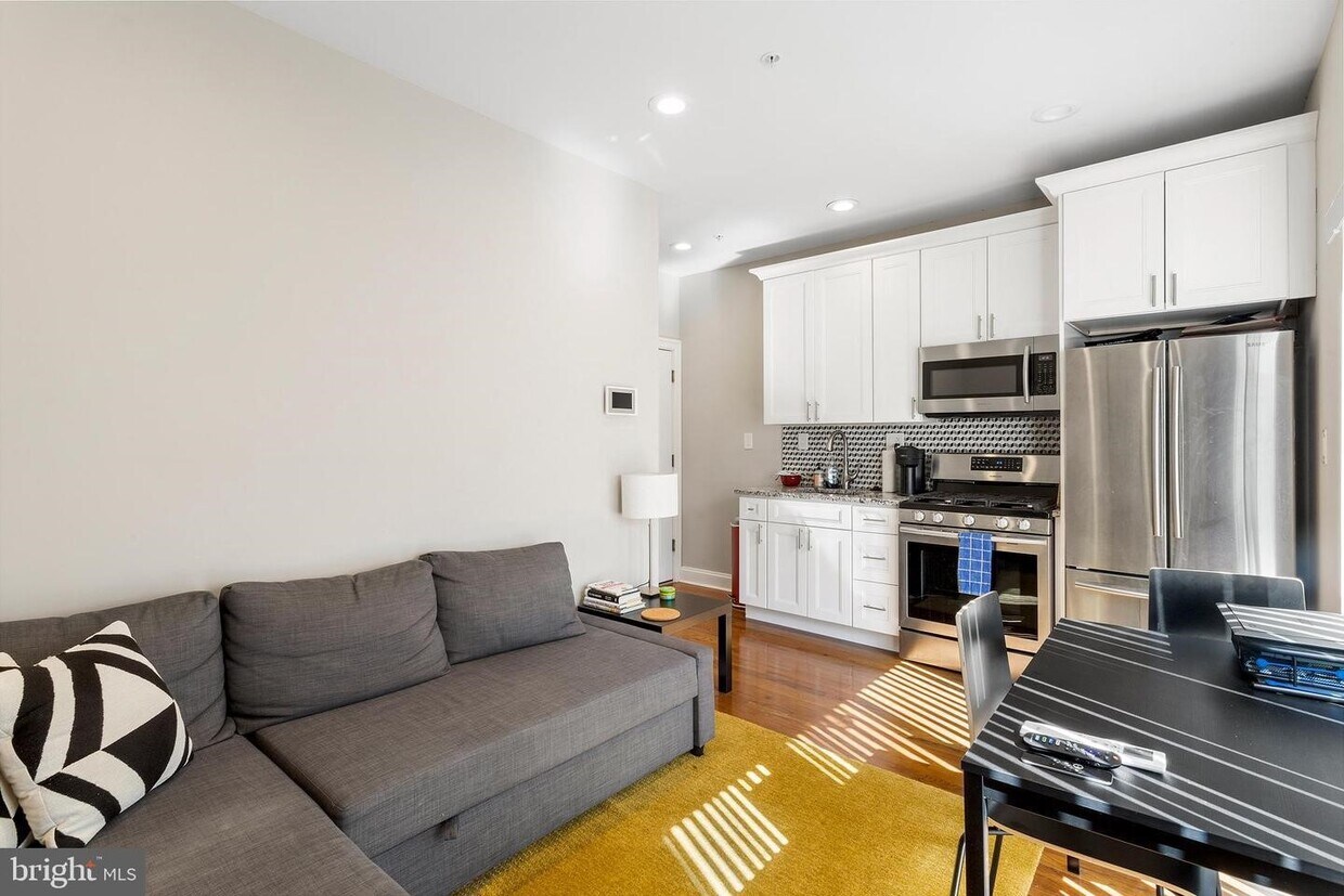 Foto principal - 620 E Flora St