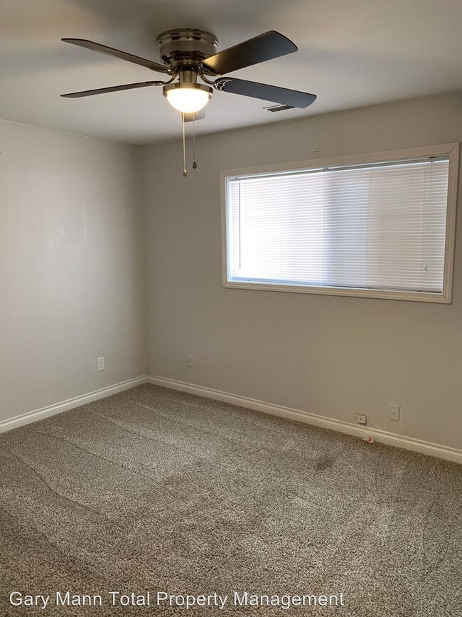 Building Photo - 3 br, 1 bath House - 1240 Vandenberg Ave