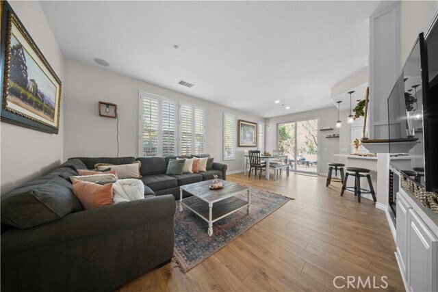 Foto del edificio - 5 Amesbury Ct