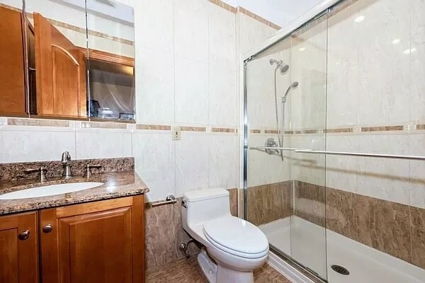 Foto del edificio - 2344 81st St