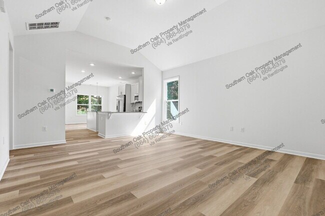 Foto del edificio - 209 Poplar Ln