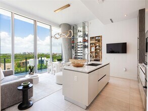 Building Photo - 2669 S Bayshore Dr