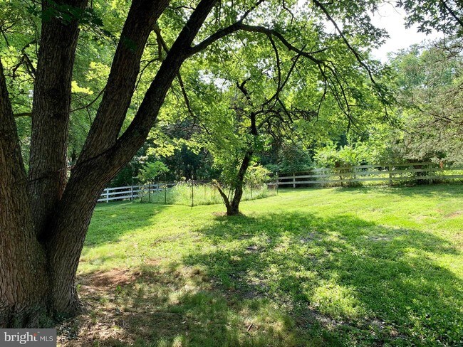 Foto del edificio - 21686 Evergreen Mills Rd