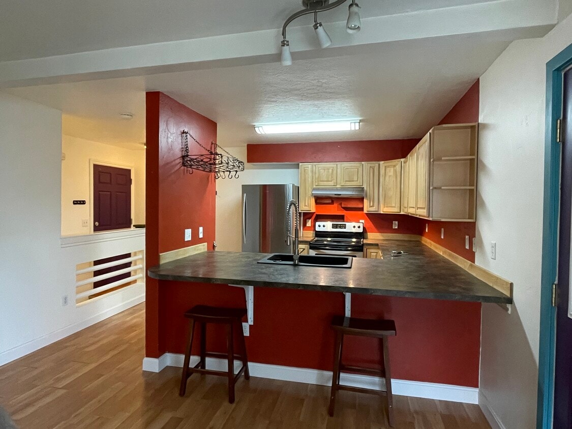 328 E 15th Ave Unit 6, Anchorage, AK 99501 Condo for Rent in