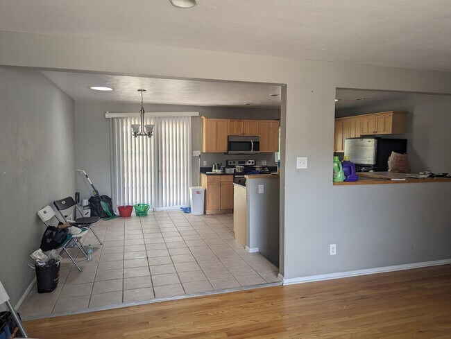 Building Photo - 5155 W Colgate Pl