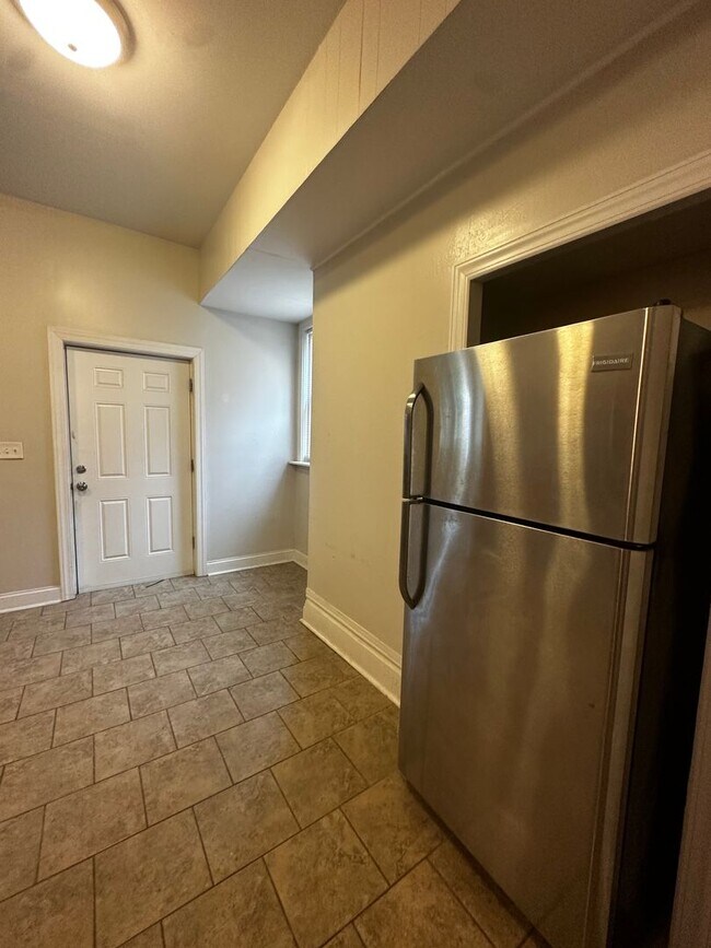 Foto del edificio - 7218 Meade St