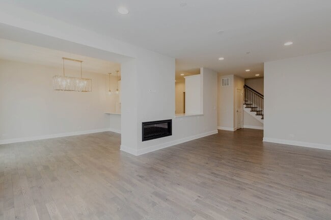 Building Photo - 10727 Clock Tower Dr