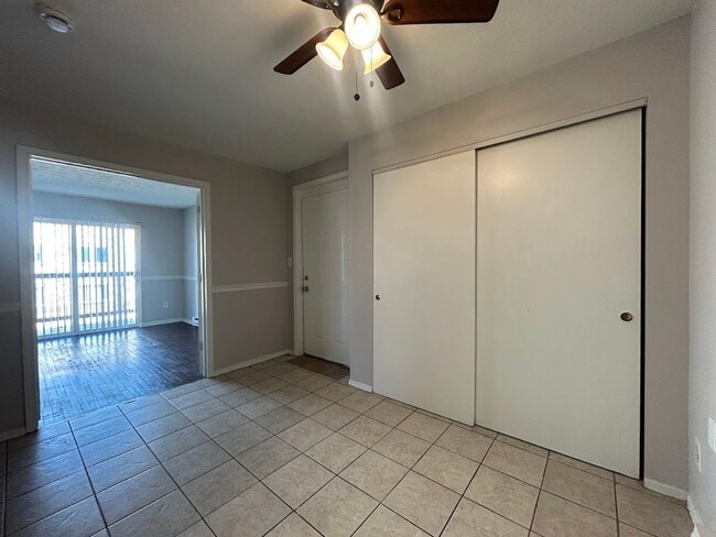 Interior Photo - The Roxbury