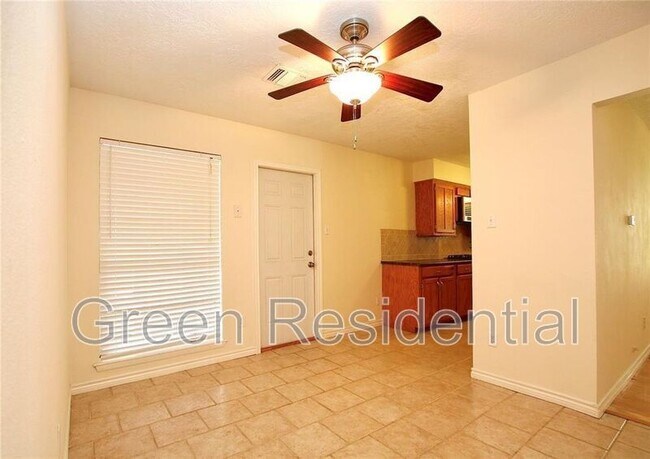 Building Photo - 711 Overbluff St
