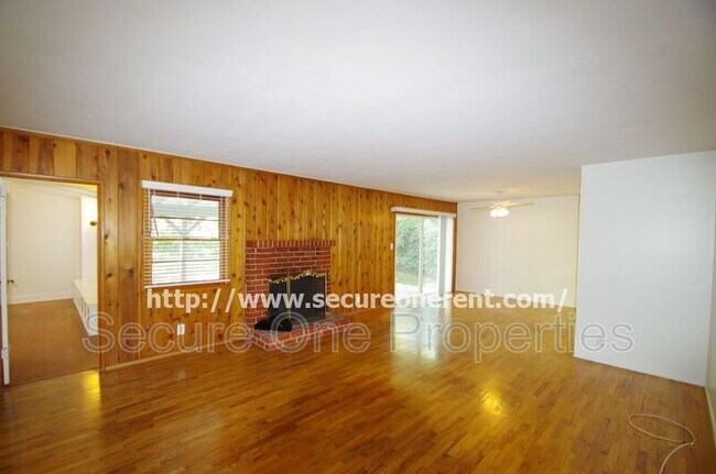 Building Photo - 4974 Reforma Rd
