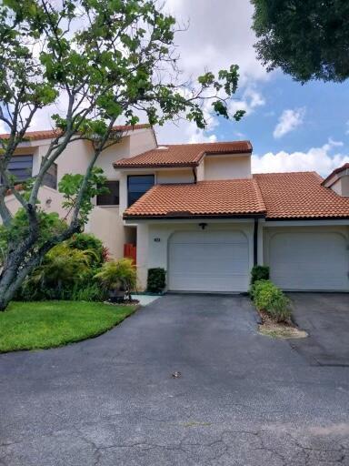 Primary Photo - 1800 Embassy Dr