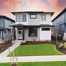 Building Photo - 1118 SW Dottie Ct