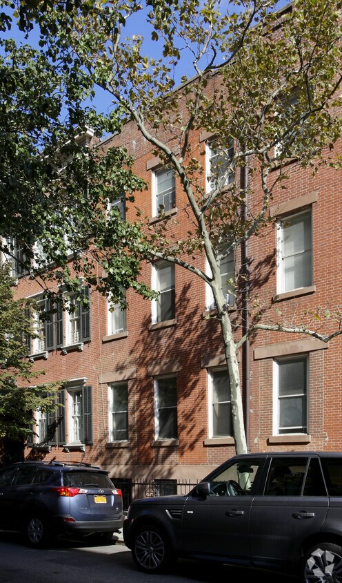 Foto principal - 347 W 19th St