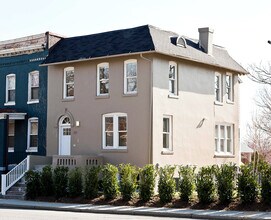 Foto principal - 701 Florida Ave NE