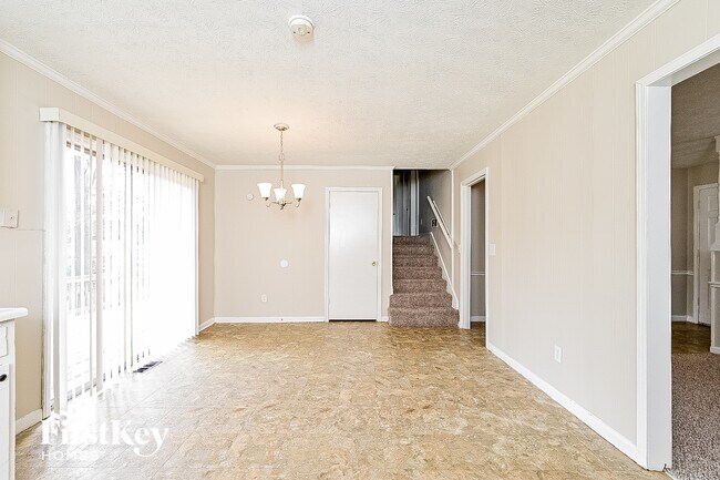 Foto del edificio - 6694 Bedford Rd
