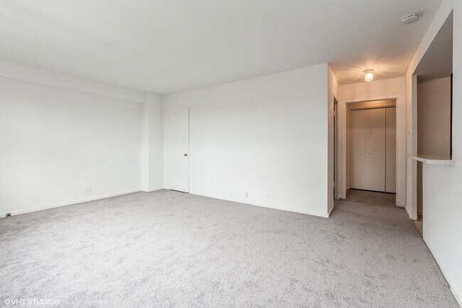 Foto del edificio - 2909 N Sheridan Rd