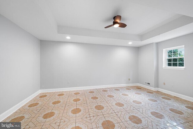 Foto del edificio - 7845 Nixon St
