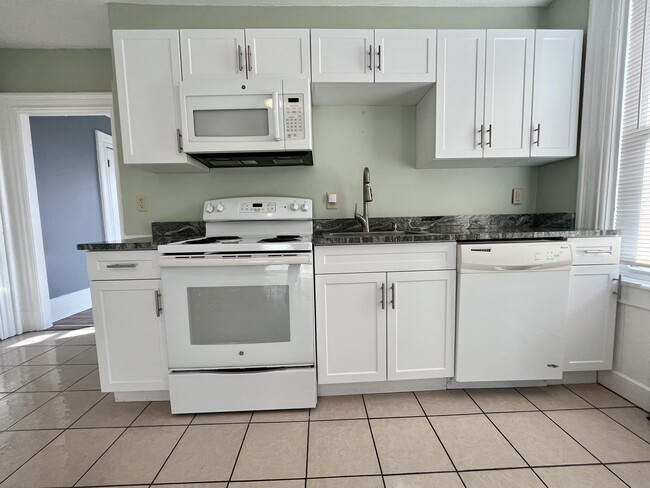 Kitchen - 92 Pleasant St