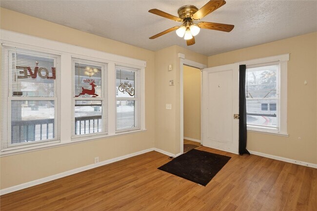 Foto del edificio - 53 Scottsville Rd