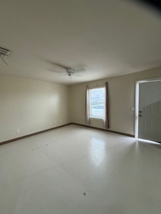 Foto del edificio - 2851 Highland Ave