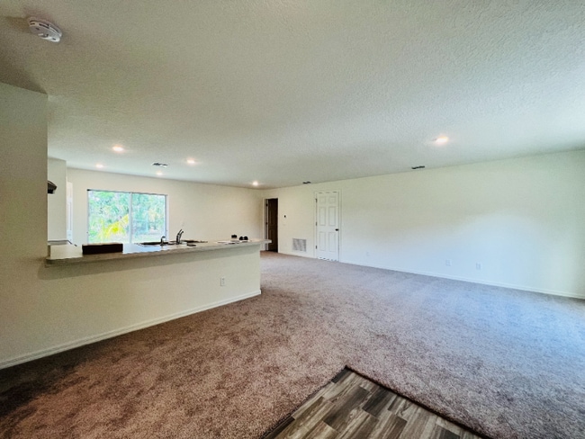 Building Photo - 1094 Harlingen Rd SW