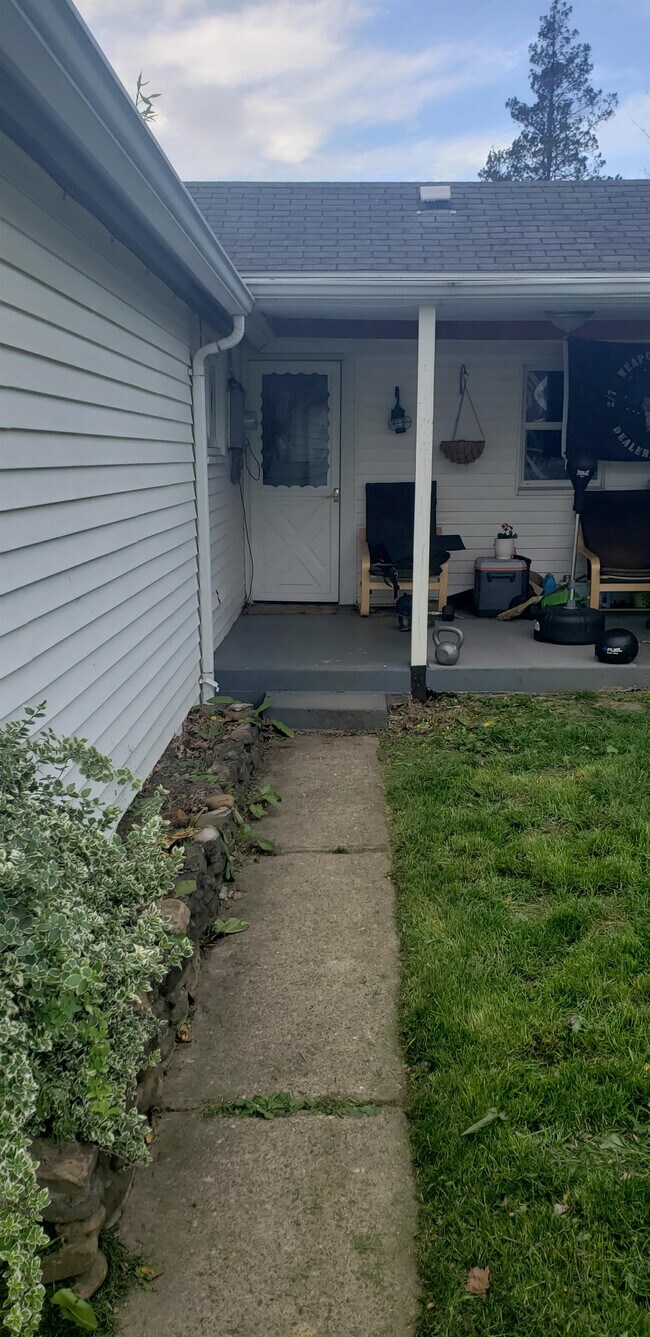 525 Grove St, Greensburg, PA 15601 House for Rent in Greensburg, PA
