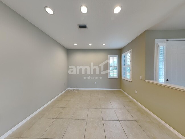 Building Photo - 767 Planters Manor Way