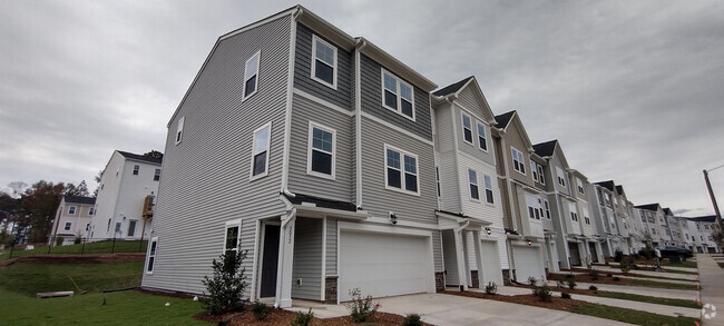 Building Photo - Room in Townhome on Castle Loch Lane