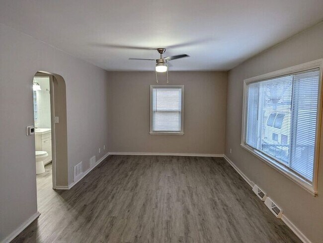 Building Photo - Newly Remodeled Ranch Style Home