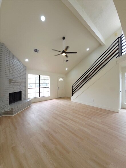 Foto del edificio - 6706 Dinner Creek Ct