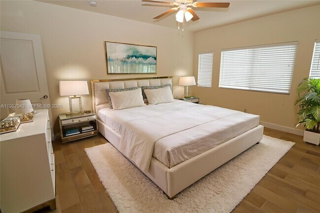 Foto del edificio - 609 NE 28th St