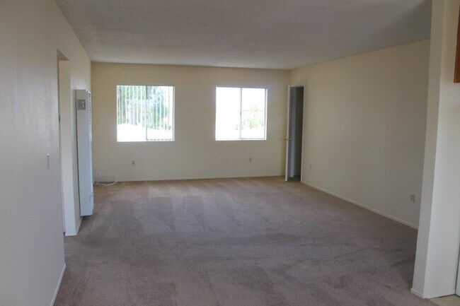 Foto del edificio - 1023-1027 12th Street