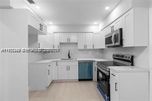 Building Photo - 3223 SW 90th Ave