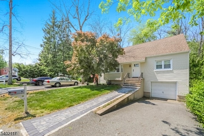 Foto del edificio - 6 Waughaw Rd